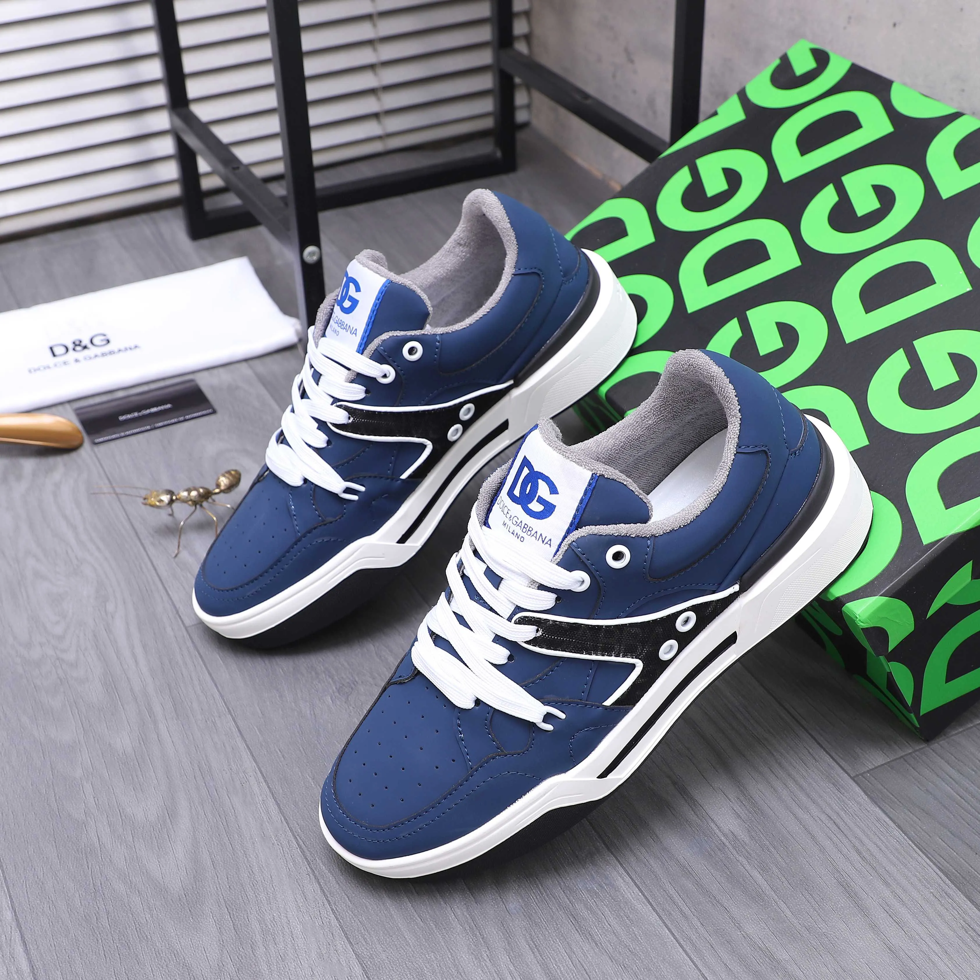 Men's shoes 💰p480 Product trademark: DG (Dolce & Gabbana) casual shoes for couples. Regular sizes: Women's 36-40 Men's 38-46 (45.46 custom-made and non-refundable) Product materials: Selected cowhide stitching upper, short velvet lining, cowhide insole, original rubber outsole